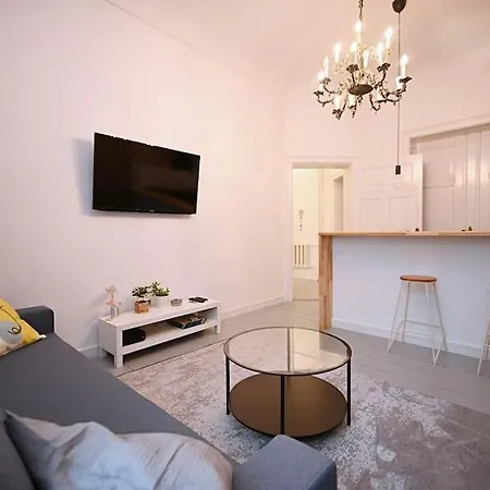 Victus Apartamenty, Apartament Antique 1 索波特